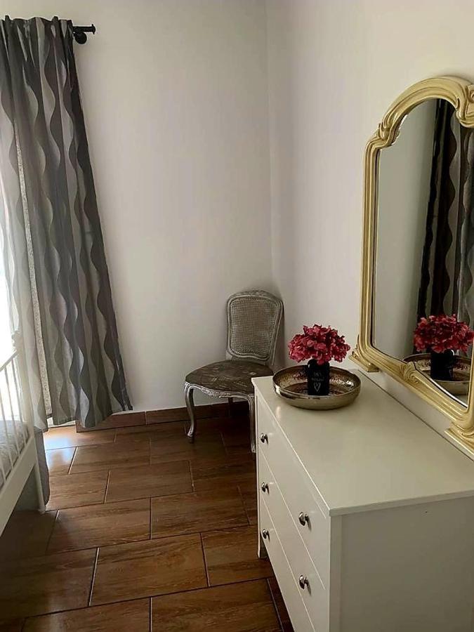 Studio Apartmant Leona With Parking Place Split Luaran gambar