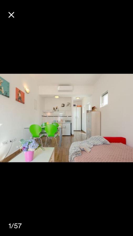 Studio Apartmant Leona With Parking Place Split Luaran gambar